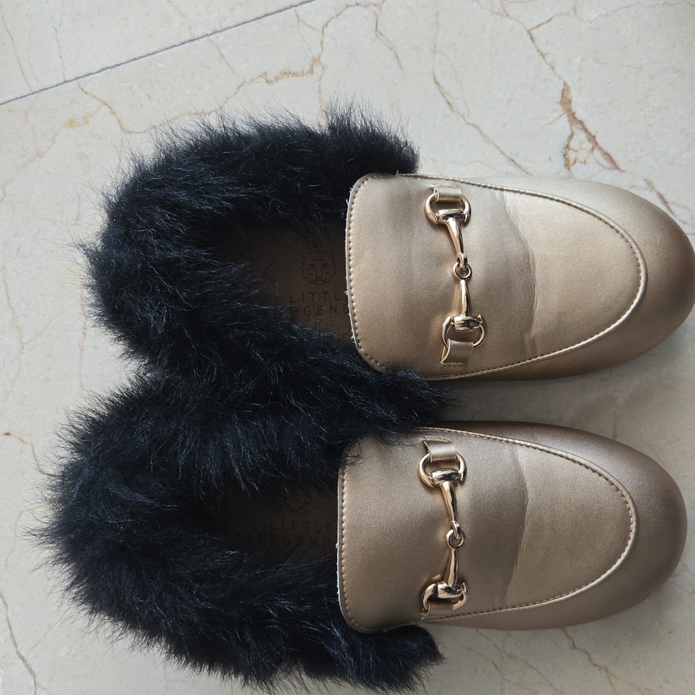 Little legends moccasins with fur girls size 34